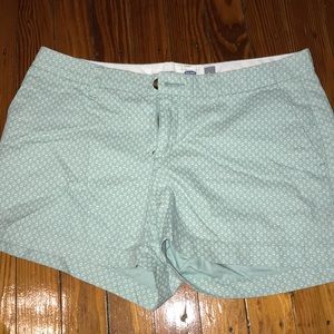 Blue floral Old Navy shorts